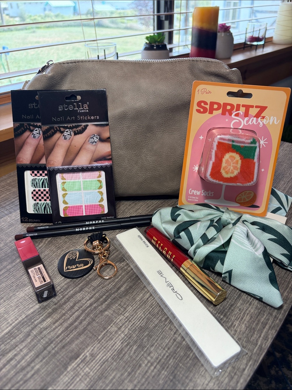 Steve Madden Tan Cosmetics Bag with 10 Piece Beauty Bundle